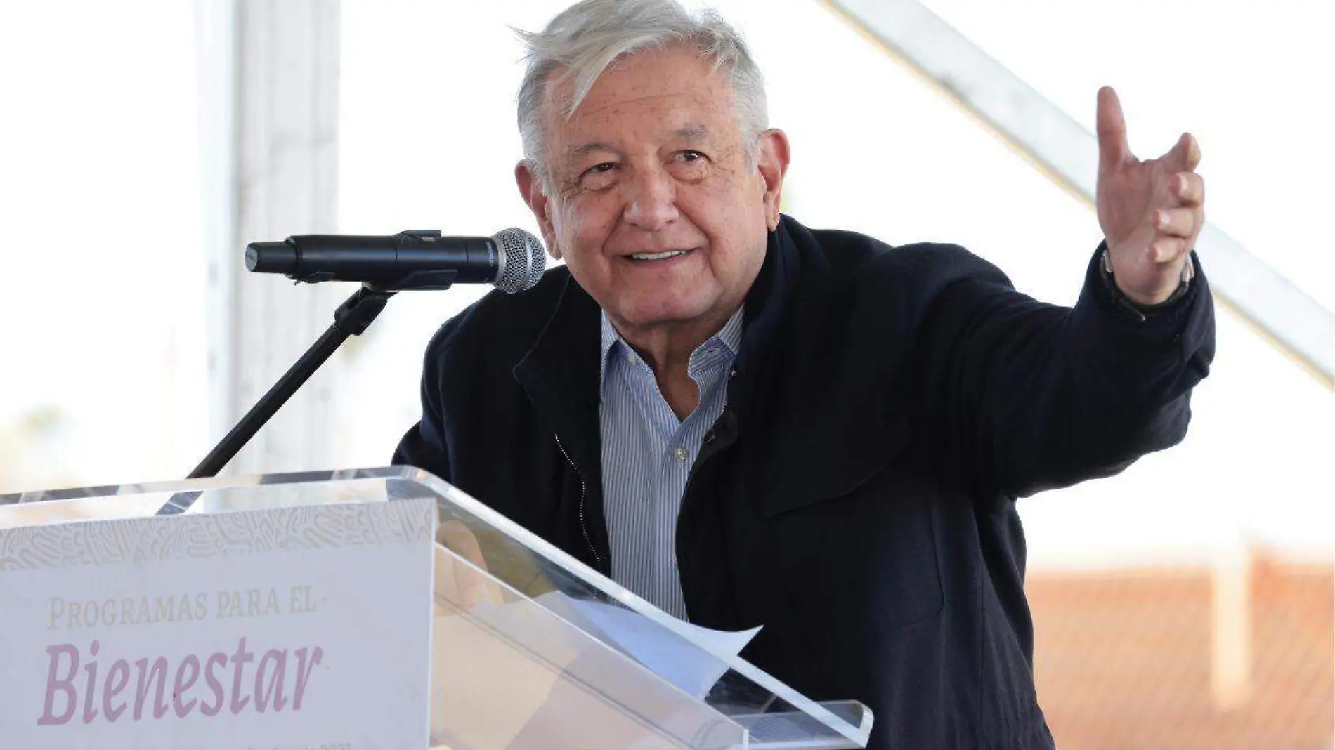 AMLO (2)